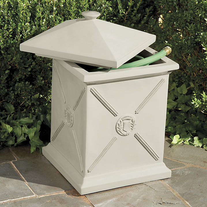 Beauclaire Hose Pot